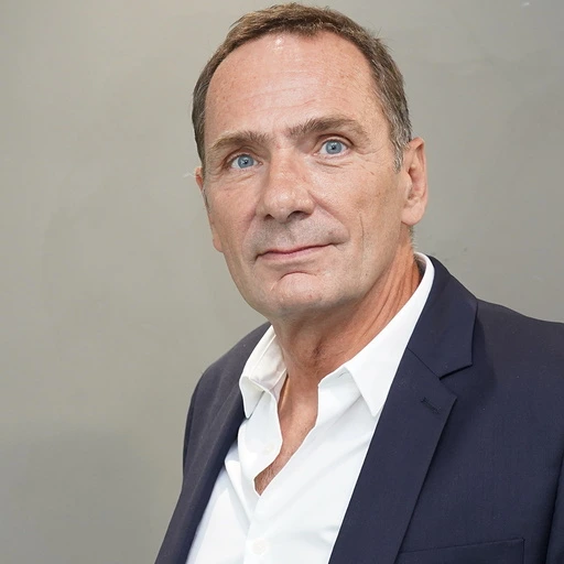 Pierre Emmanuel, Legende.AI